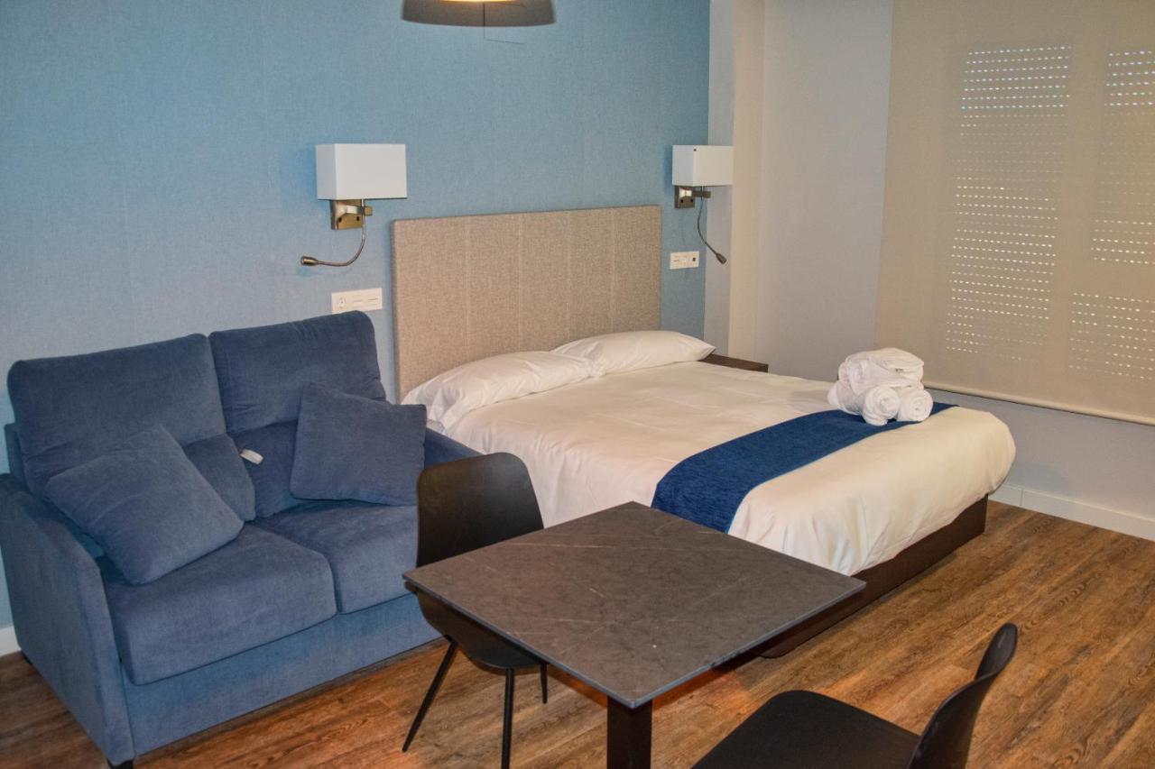 Aparthotel Essenzia De Castilla Aranda de Duero Buitenkant foto