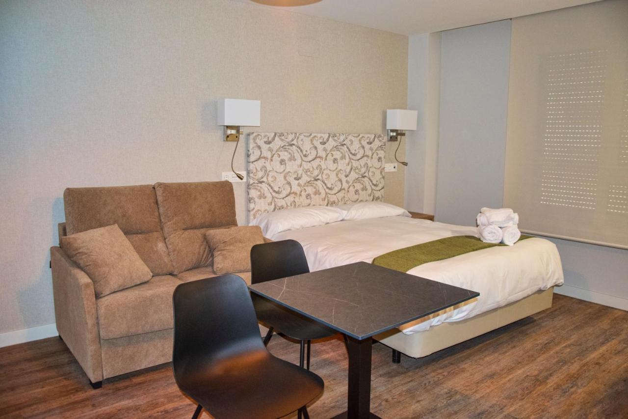 Aparthotel Essenzia De Castilla Aranda de Duero Buitenkant foto