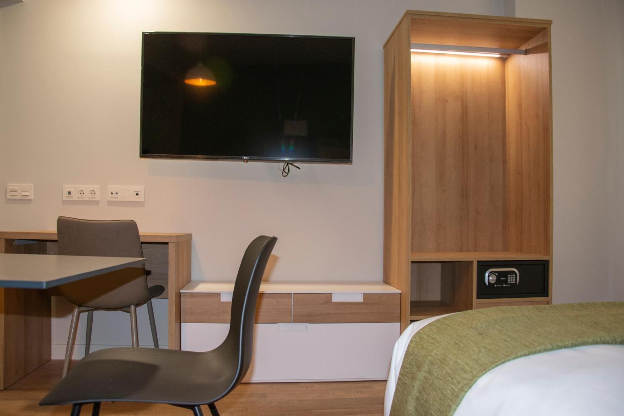 Aparthotel Essenzia De Castilla Aranda de Duero Buitenkant foto