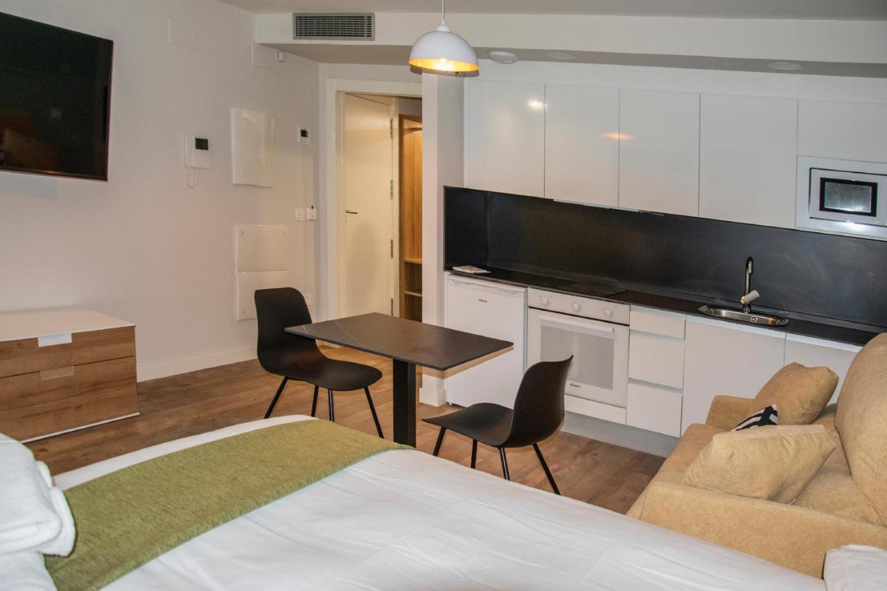 Aparthotel Essenzia De Castilla Aranda de Duero Buitenkant foto